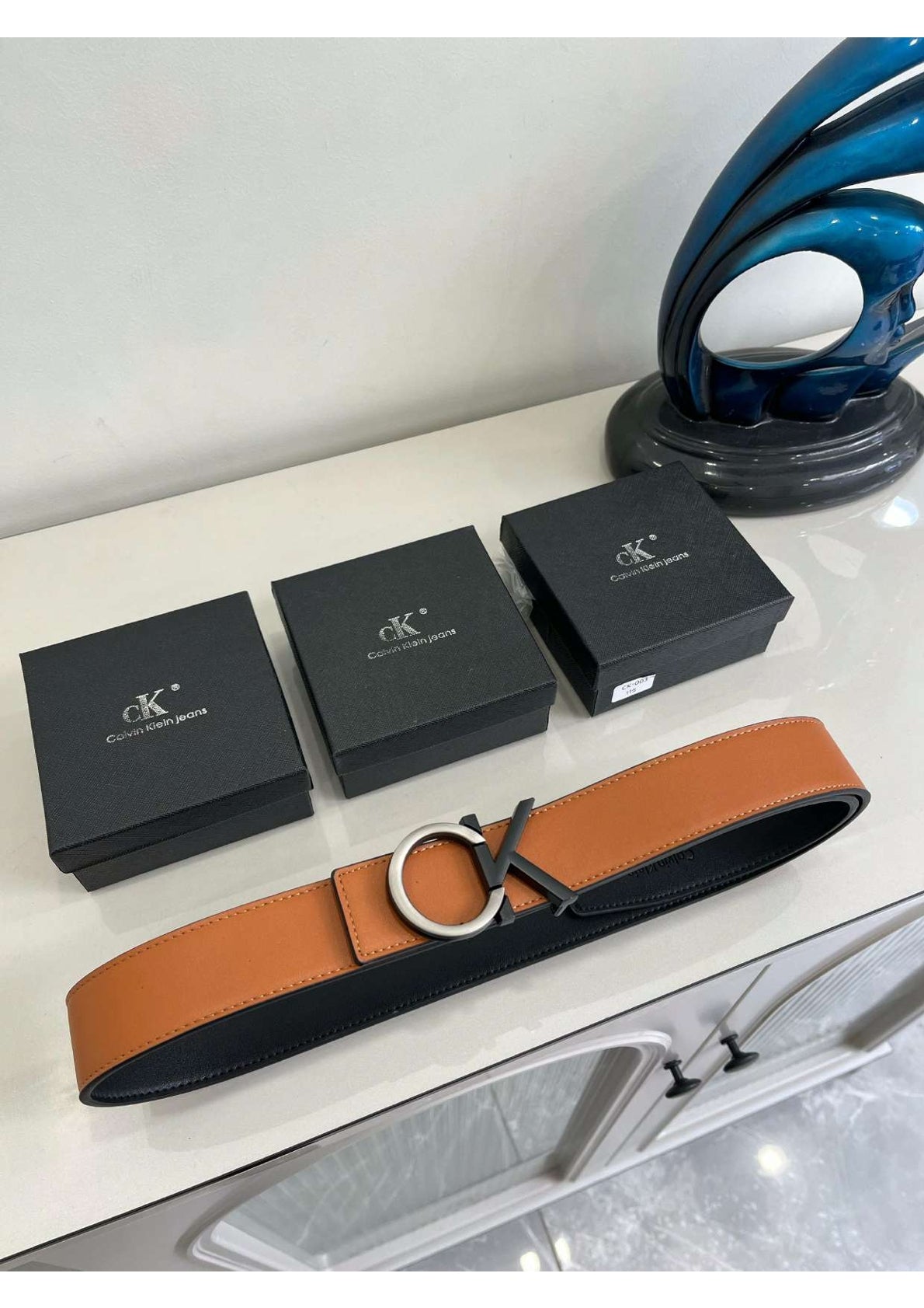 Slim Leather Belt – Minimalist & Trendy for Men & Women