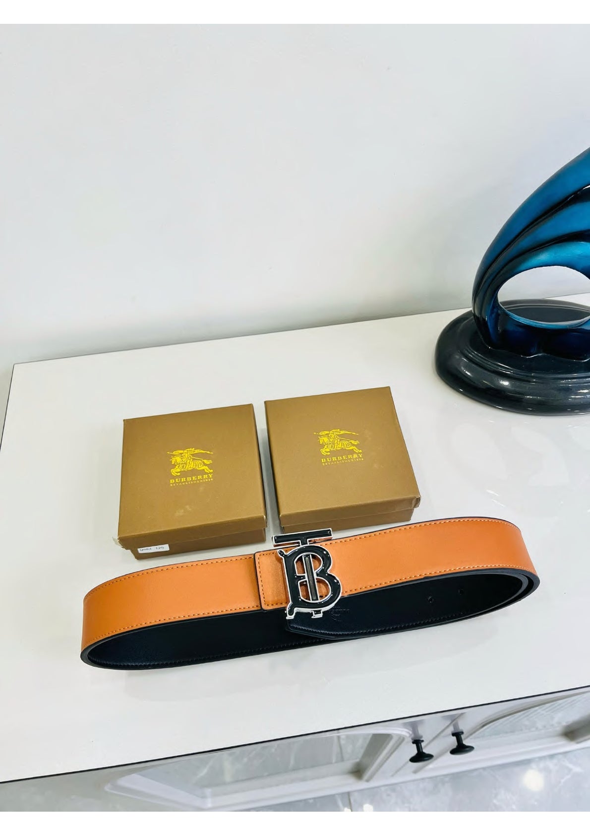 Vintage Leather Belt – Classic & Rugged Appeal