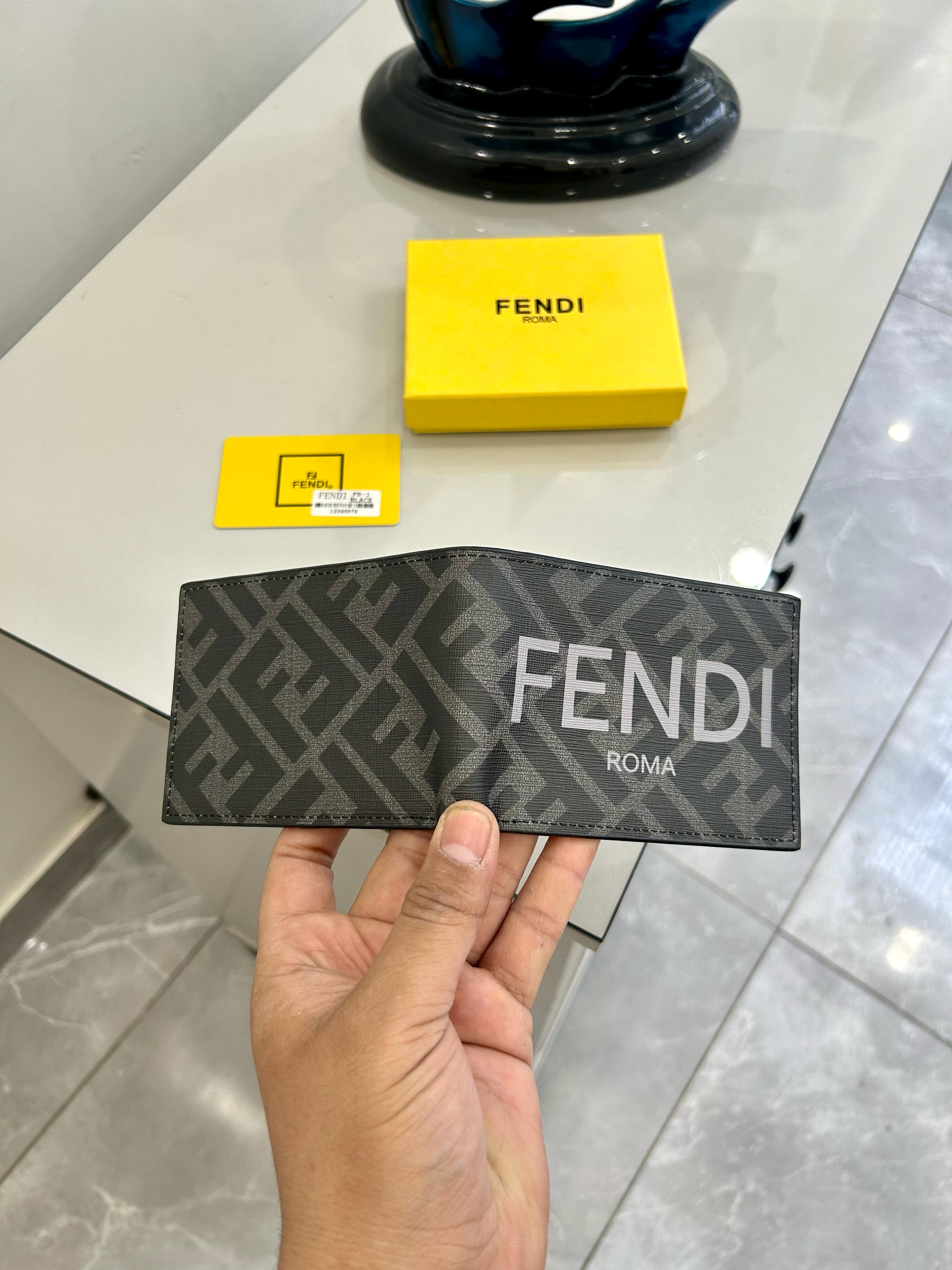 Exclusive Premium Wallets-Carry Your Essentials In Style
